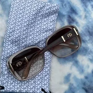 NWT Anais GVANI New York Tortoise Frame Sunglasses Anais Gvani | Accessories | Luxurious Designer Anais Gvani  main image 3